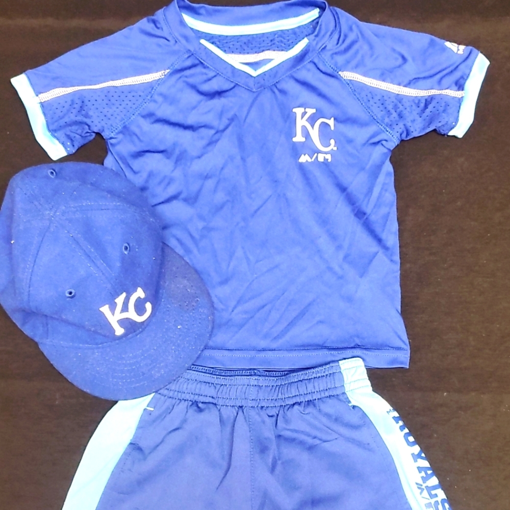 Kids 2T Kansas city royals outfit with matching hat